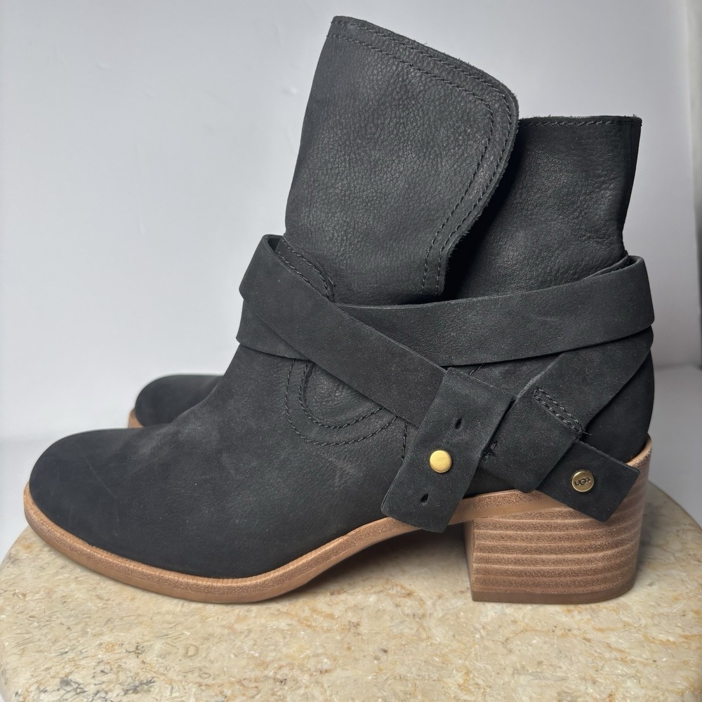 UGG Australia Elora Suede Leather Black Ankle Booties‎ Women's Size 7.5